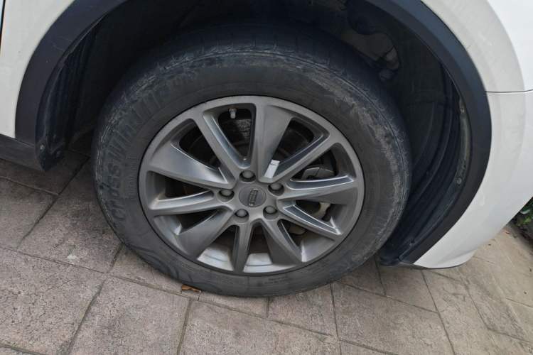 Used Geely Auto Jiajie 2021 1.8TD DCT Comfort Model Right Front Wheel Hub