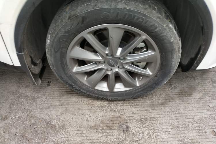 Used Geely Auto Jiajie 2021 1.8TD DCT Comfort Model Right Front Wheel Hub
