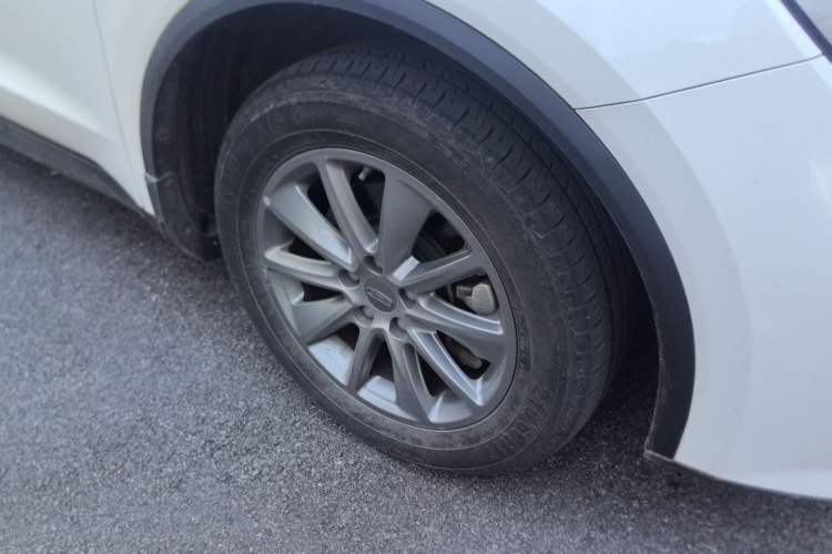 Used Geely Auto Jiajie 2021 1.8TD DCT Comfort Model Right Front Wheel Hub