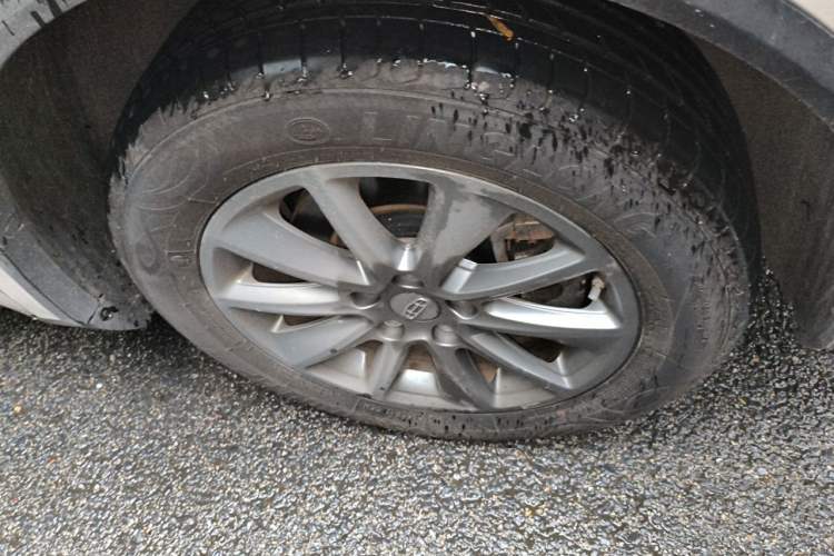 Used Geely Auto Jiajie 2021 1.8TD DCT Comfort Model Right Front Wheel Hub