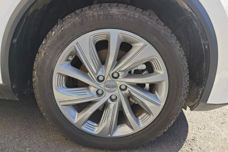 Used Geely Auto Jiajie 2021 1.8TD DCT Comfort Model Right Front Wheel Hub