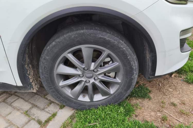 Used Geely Auto Jiajie 2021 1.8TD DCT Comfort Model Right Front Wheel Hub