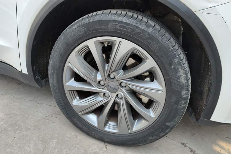 Used Geely Auto Jiajie 2021 1.8TD DCT Luxury Model Right Front Wheel Hub