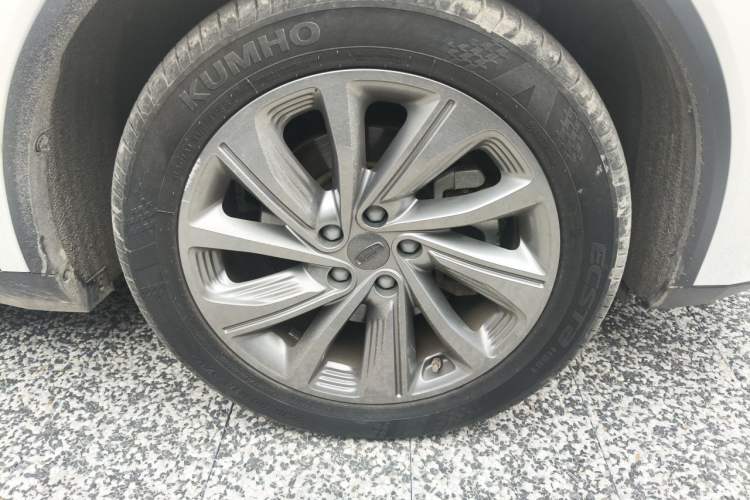 Used Geely Auto Jiajie 2021 1.8TD DCT Luxury Model Right Front Wheel Hub