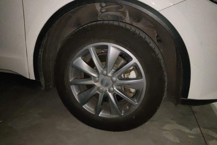 Used Geely Auto Jiajie 2021 1.8TD DCT Standard Edition Right Front Wheel Hub