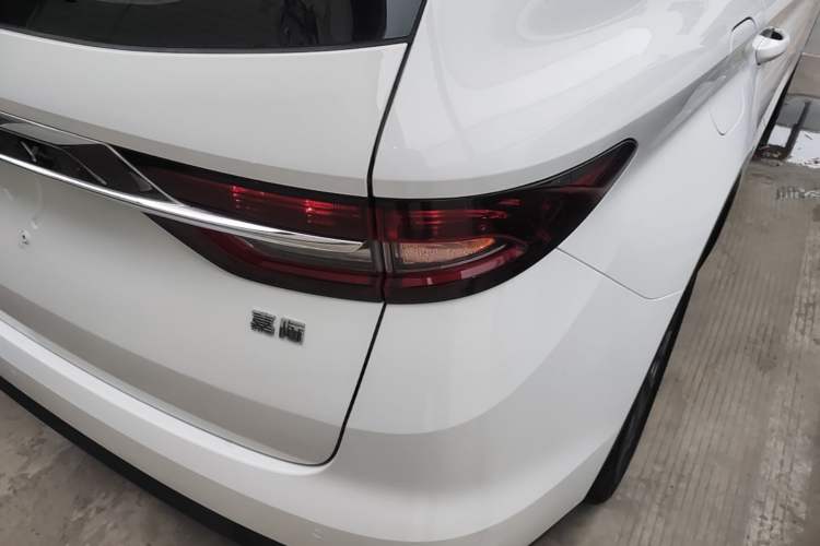 Used Geely Auto Jiajie 2021 1.8TD DCT Luxury Model Right Rear Taillight