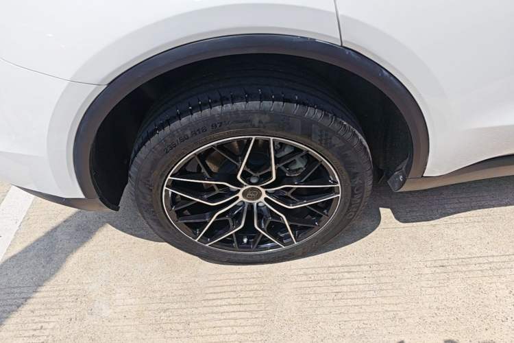 Used Geely Auto Jiajie 2021 1.8TD DCT Luxury Model Right Rear Wheel Hub