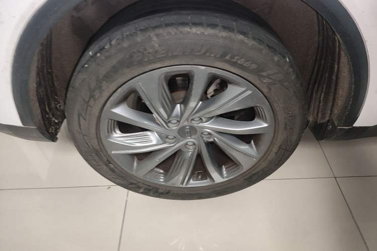 Used Geely Auto Jiajie 2021 1.8TD DCT Luxury Model Right Rear Wheel Hub