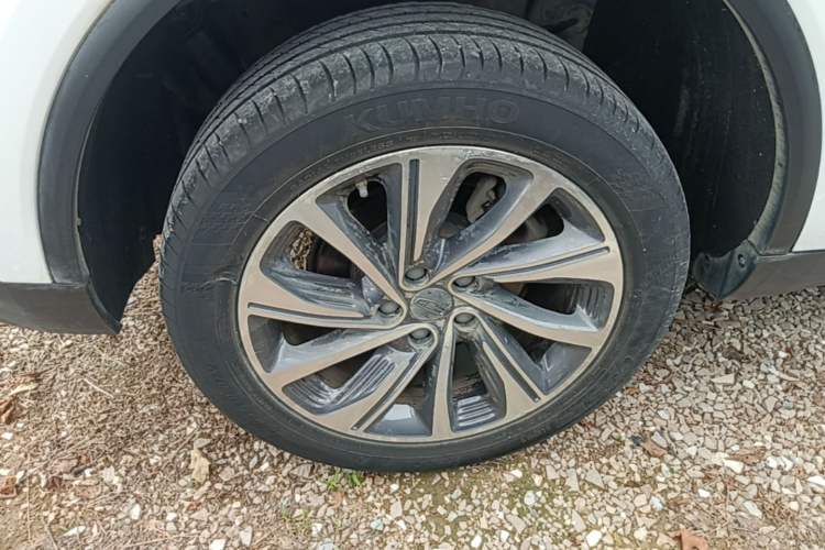Used Geely Auto Jiajie 2021 Zhiqing 1.5TD DCT Luxury Model Right Rear Wheel Hub