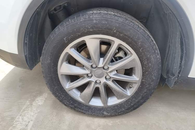 Used Geely Auto Jiajie 2021 1.8TD DCT Comfort Model Right Rear Wheel Hub