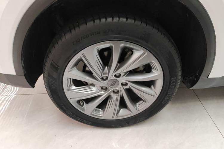 Used Geely Auto Jiajie 2021 1.8TD DCT Luxury Model Right Rear Wheel Hub