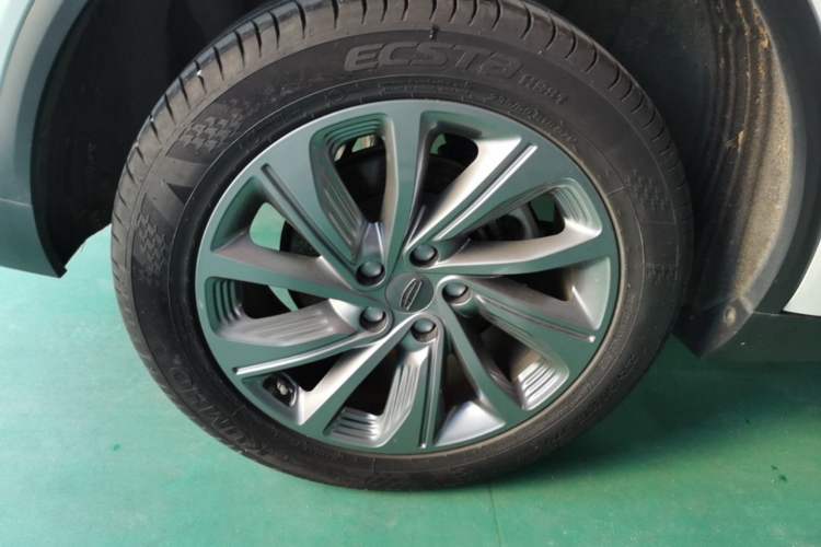 Used Geely Auto Jiajie 2021 1.8TD DCT Luxury Model Right Rear Wheel Hub