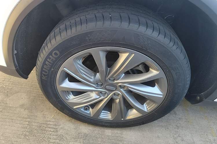 Used Geely Auto Jiajie 2021 1.8TD DCT Luxury Model Right Rear Wheel Hub