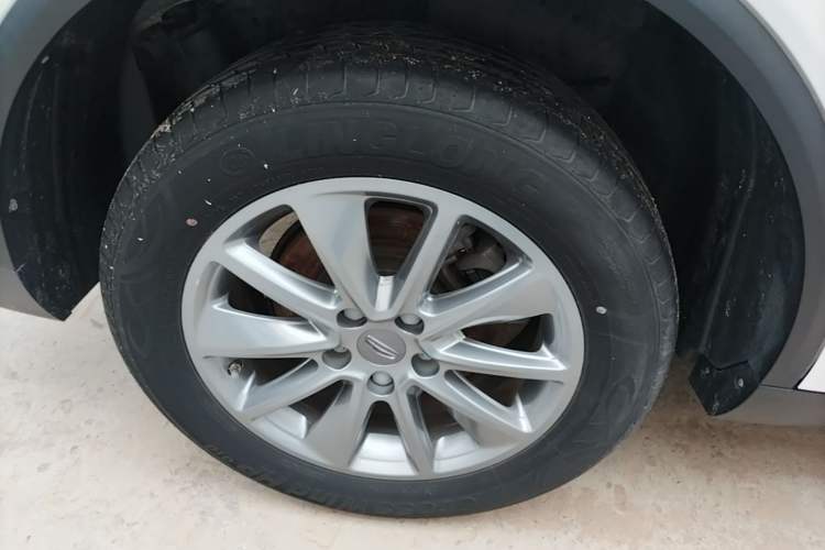 Used Geely Auto Jiajie 2021 1.8TD DCT Comfort Model Right Rear Wheel Hub