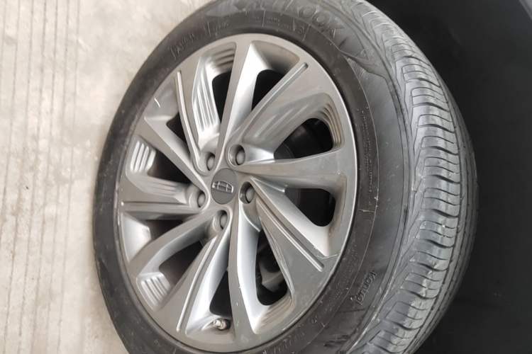 Used Geely Auto Jiajie 2021 1.8TD DCT Luxury Model Right Rear Wheel Hub