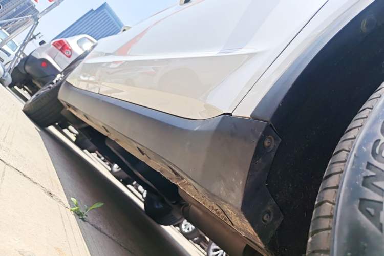 Used Geely Auto Jiajie 2021 1.8TD DCT Luxury Model Right Side Sill
