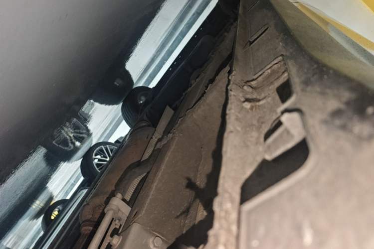 Used Geely Auto Jiajie 2021 Zhiqing 1.5TD DCT Luxury Model Right Side Sill