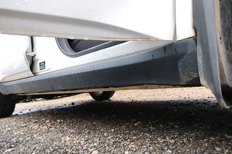 Used Geely Auto Jiajie 2021 1.8TD DCT Comfort Model Right Side Sill