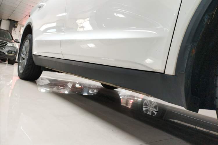 Used Geely Auto Jiajie 2021 1.8TD DCT Luxury Model Right Side Sill