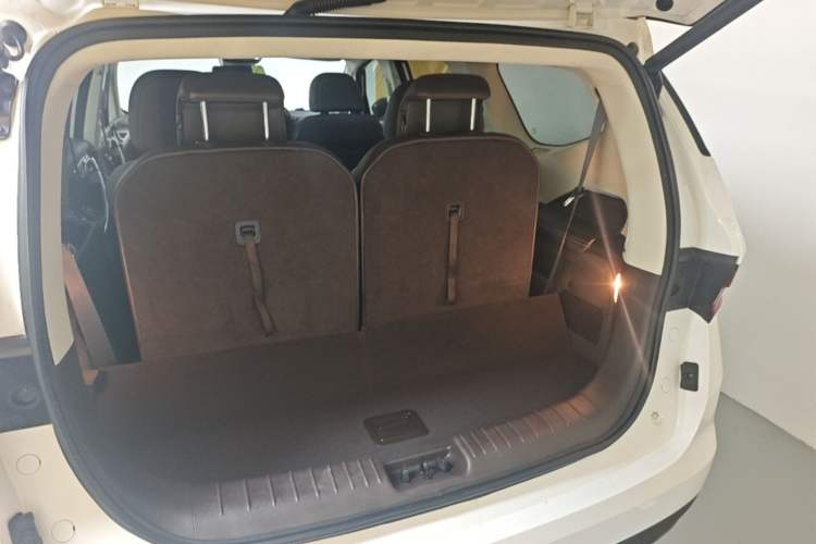 Used Geely Auto Jiajie 2021 Zhiqing 1.5TD DCT Luxury Model Trunk
