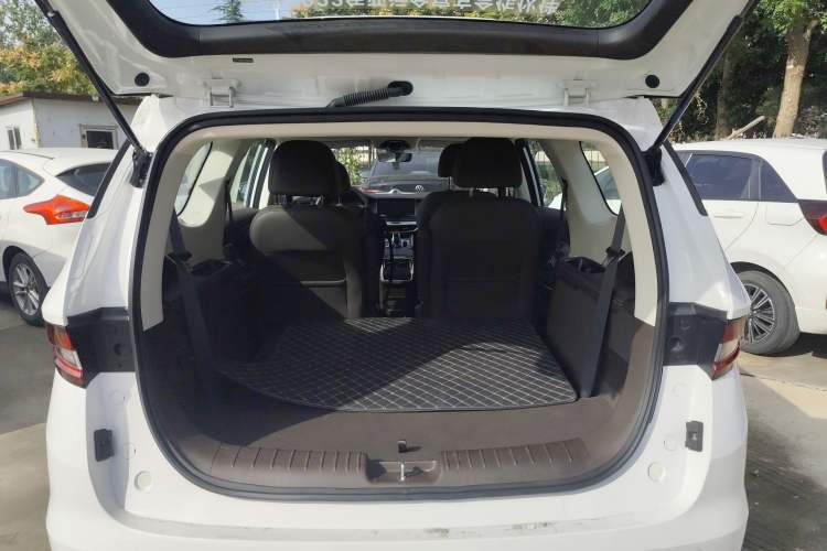 Used Geely Auto Jiajie 2021 1.8TD DCT Comfort Model Trunk