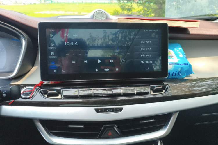 Used Geely Auto Jiajie 2022 1.8TD DCT Platinum Deluxe Edition Audio And AC Panel