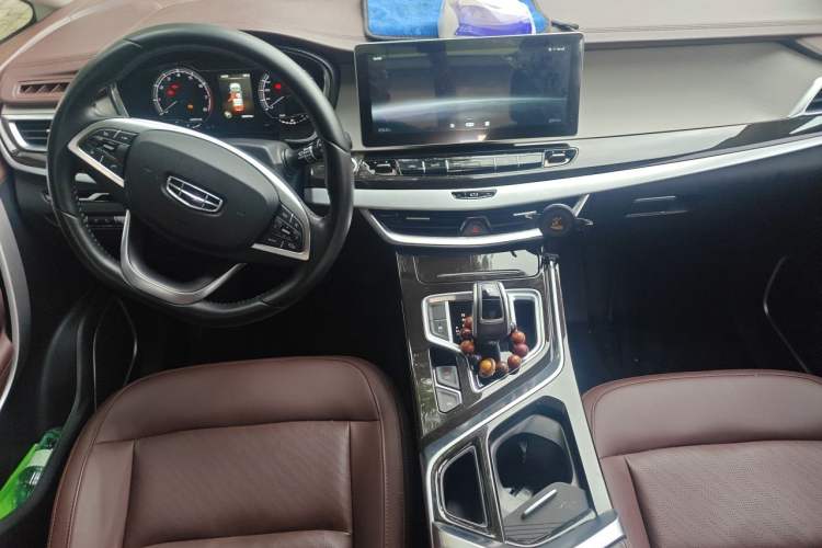 Used Geely Auto Jiajie 2022 1.8TD DCT Platinum Comfort Model Center Console