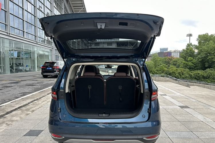 Used Geely Auto Jiajie 2022 1.8TD DCT Platinum Luxury Edition Exterior 3