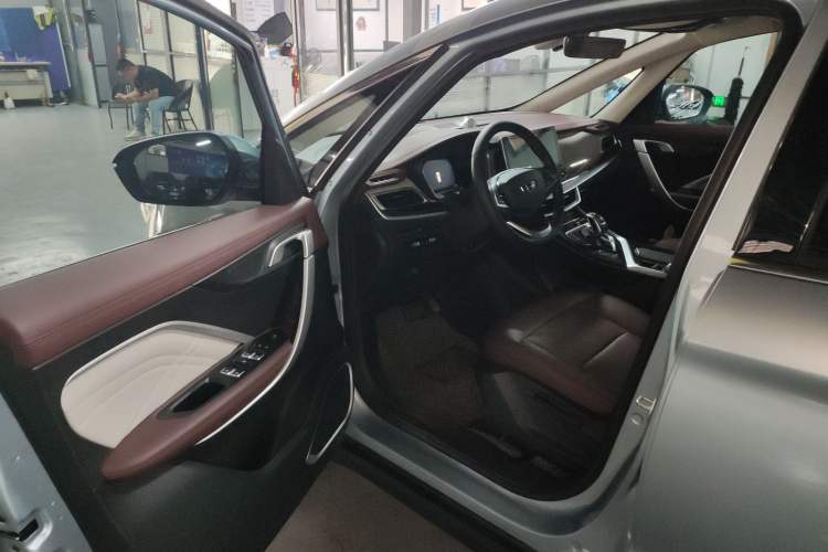 Used Geely Auto Jiajie 2022 1.8TD DCT Platinum Comfort Model Interior 2