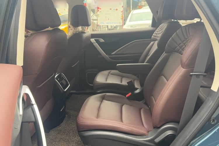Used Geely Auto Jiajie 2022 1.8TD DCT Platinum Luxury Edition Interior 3