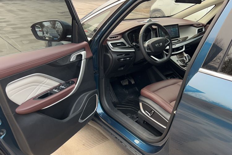 Used Geely Auto Jiajie 2022 1.8TD DCT Platinum Luxury Edition Interior 3