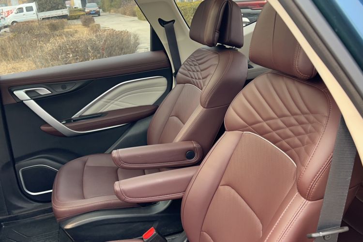 Used Geely Auto Jiajie 2022 1.8TD DCT Platinum Luxury Edition Interior 5