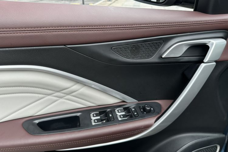 Used Geely Auto Jiajie 2022 1.8TD DCT Platinum Luxury Edition Interior 5
