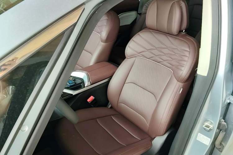 Used Geely Auto Jiajie 2022 1.8TD DCT Platinum Luxury Edition Left Front Seat
