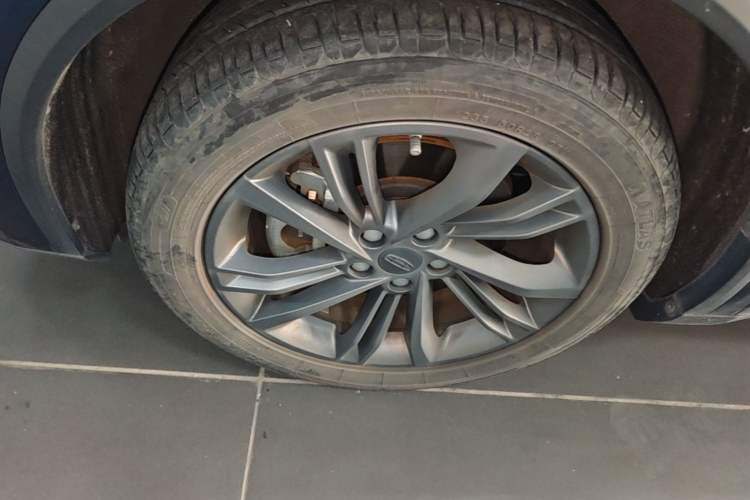 Used Geely Auto Jiajie 2022 1.8TD DCT Platinum Luxury Edition Left Front Wheel Hub