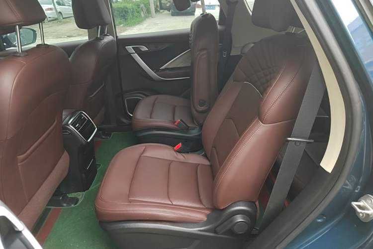 Used Geely Auto Jiajie 2022 1.8TD DCT Platinum Luxury Edition Left Rear Seat