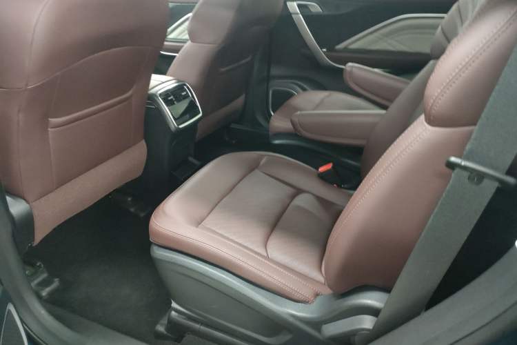 Used Geely Auto Jiajie 2022 1.8TD DCT Platinum Luxury Edition Left Rear Seat
