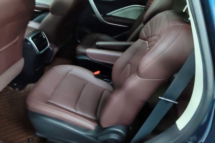 Used Geely Auto Jiajie 2022 1.8TD DCT Platinum Luxury Edition Left Rear Seat