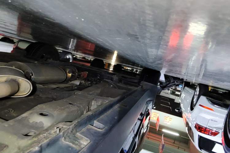 Used Geely Auto Jiajie 2022 1.8TD DCT Platinum Luxury Edition Left Side Sill