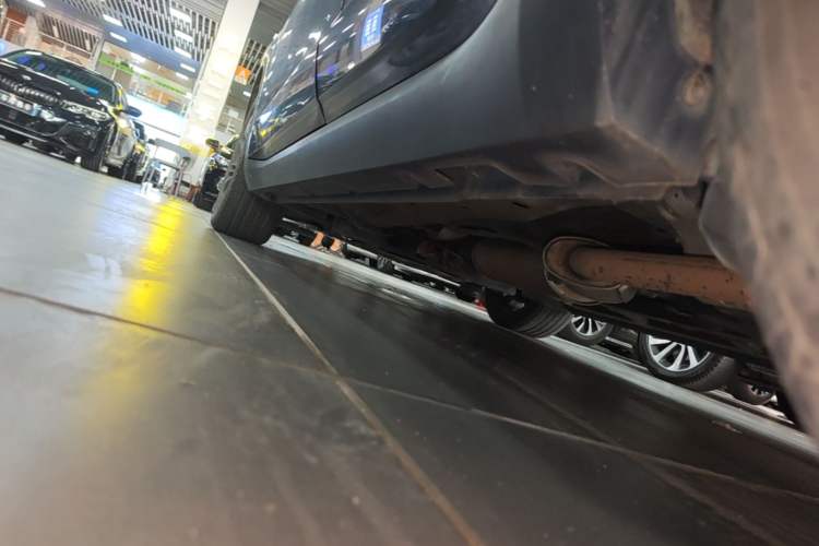 Used Geely Auto Jiajie 2022 1.8TD DCT Platinum Luxury Edition Left Side Sill
