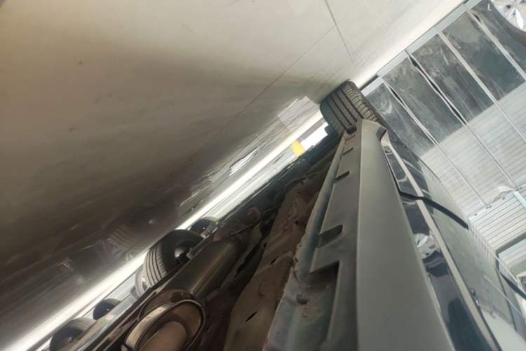 Used Geely Auto Jiajie 2022 1.8TD DCT Platinum Luxury Edition Left Side Sill