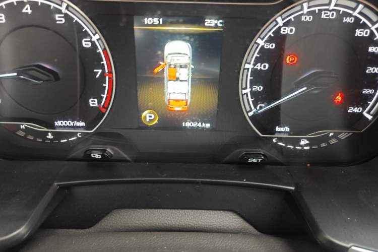 Used Geely Auto Jiajie 2022 1.8TD DCT Platinum Comfort Model Odometer Close Up