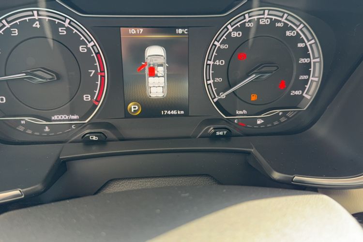 Used Geely Auto Jiajie 2022 1.8TD DCT Platinum Comfort Model Odometer Close Up