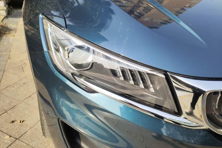 Used Geely Auto Jiajie 2022 1.8TD DCT Platinum Luxury Edition Right Front Headlight