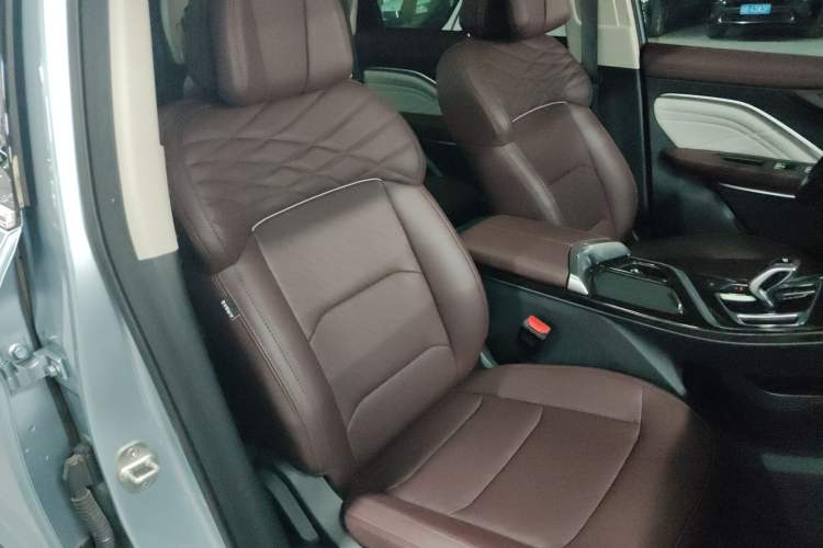 Used Geely Auto Jiajie 2022 1.8TD DCT Platinum Comfort Model Right Front Seat