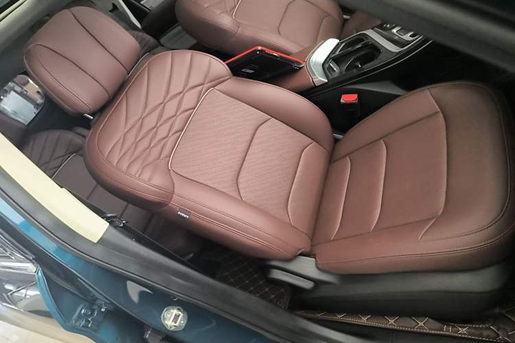 Used Geely Auto Jiajie 2022 1.8TD DCT Platinum Luxury Edition Right Front Seat
