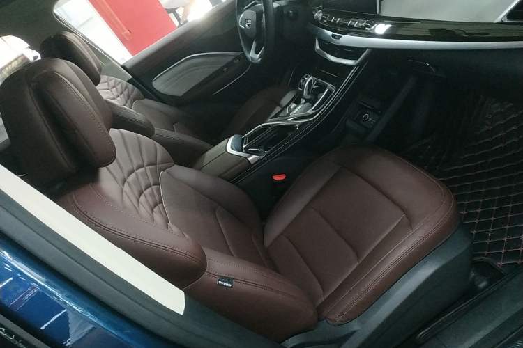 Used Geely Auto Jiajie 2022 1.8TD DCT Platinum Luxury Edition Right Front Seat