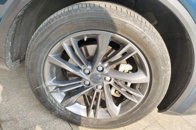 Used Geely Auto Jiajie 2022 1.8TD DCT Platinum Luxury Edition Right Front Wheel Hub