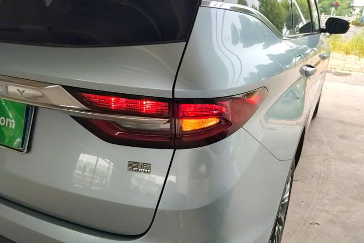 Used Geely Auto Jiajie 2022 1.8TD DCT Platinum Luxury Edition Right Rear Taillight