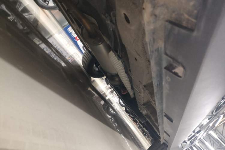 Used Geely Auto Jiajie 2022 1.8TD DCT Platinum Luxury Edition Right Side Sill